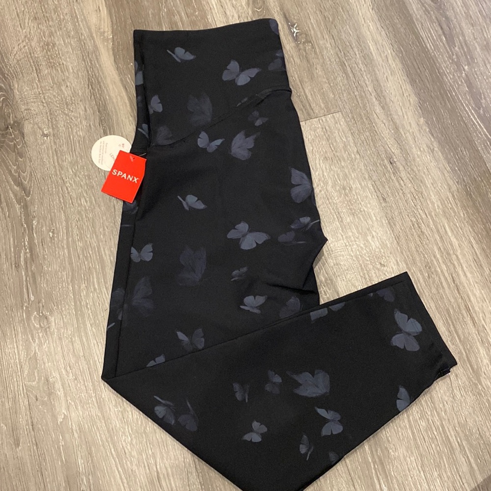 Spanx Midnight Butterfly 7/8 booty boost legging